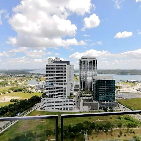 Almas Suites Puteri Harbour Nusajaya  Dış mekan fotoğraf