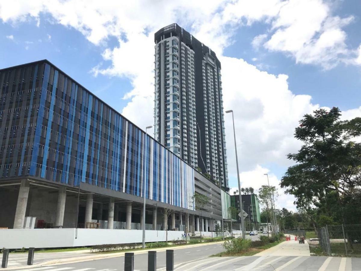 Almas Suites Puteri Harbour Nusajaya  Dış mekan fotoğraf