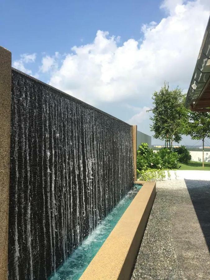 Almas Suites Puteri Harbour Nusajaya  Dış mekan fotoğraf
